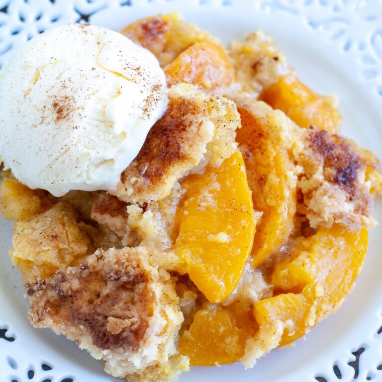 Peach Cobbler Recipes Made With Canned Peaches and Cake Mix